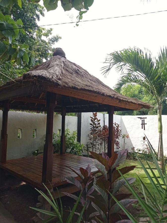 Follow The Rabbit Bungalow Gili Islands Exterior photo