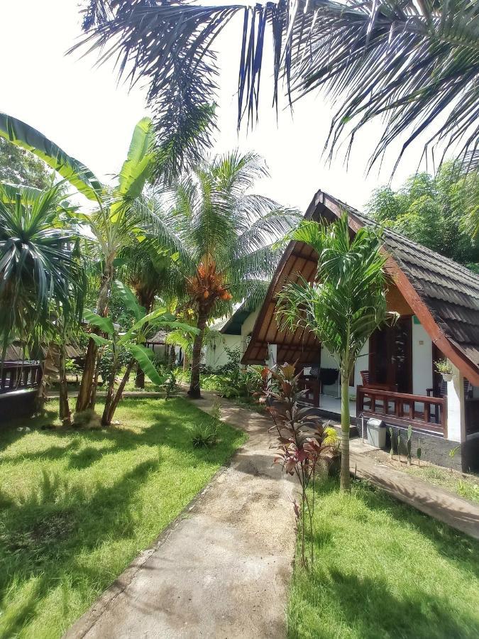 Follow The Rabbit Bungalow Gili Islands Exterior photo