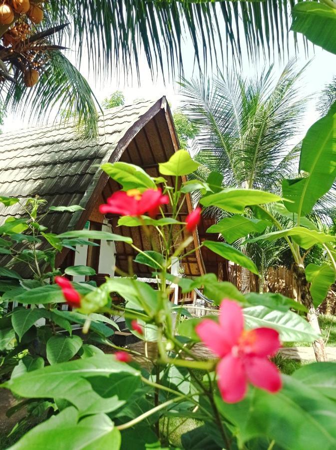 Follow The Rabbit Bungalow Gili Islands Exterior photo