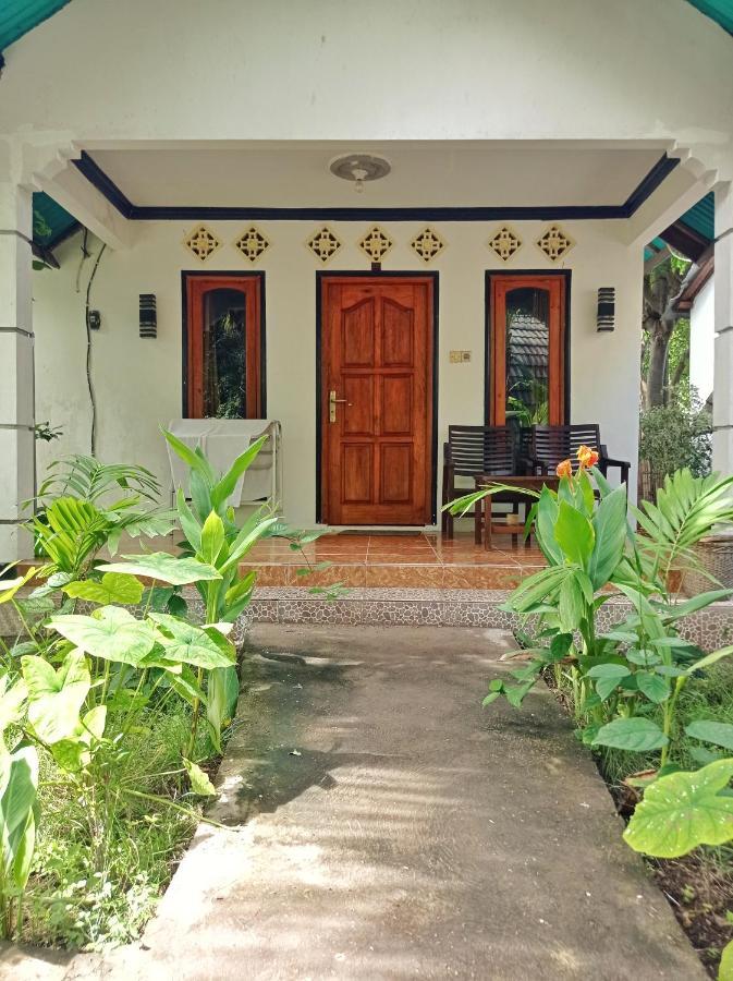 Follow The Rabbit Bungalow Gili Islands Exterior photo
